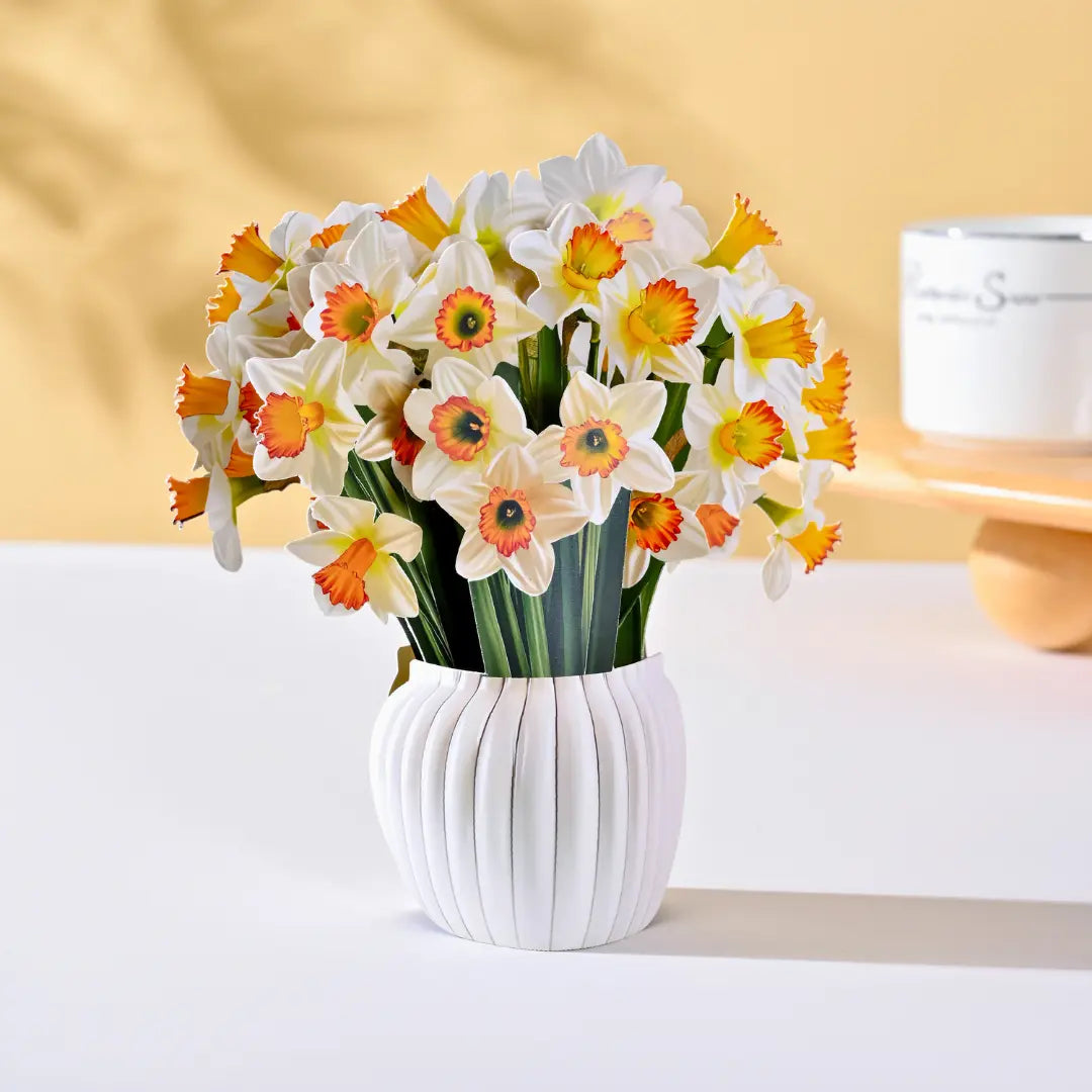 Mini-Daffodil-Bloom-small-paper-pop-up-bouquet-of-white-and-golden-daffodils-—-PetalPal